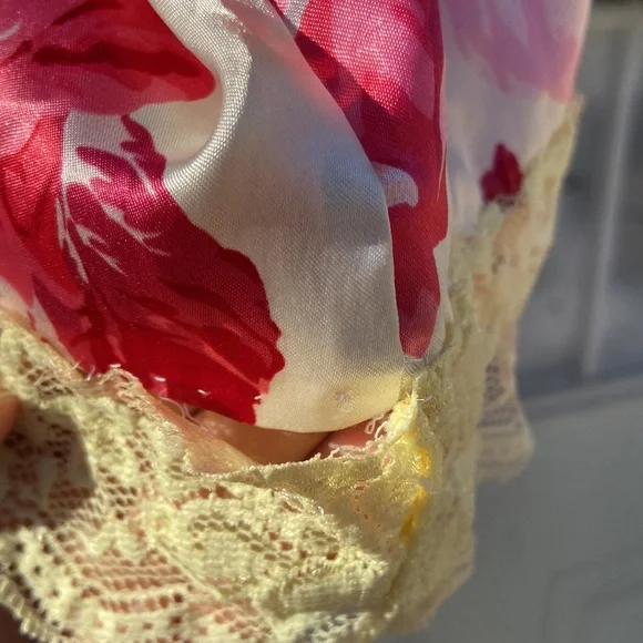 Vintage Rose Print Satin Robe - Picture 6 of 6